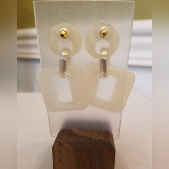 Woman's Square Drop Earrings - Picture 3 of 3